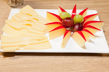 snacks, plate with cheese and grapes