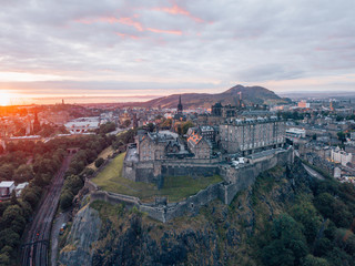 Fototapeta na wymiar Edinburgh Castle while Sunrise