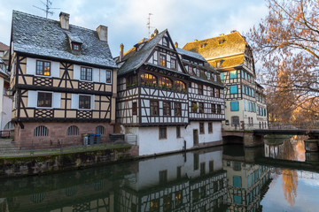 Fototapeta na wymiar houses in strasbourg