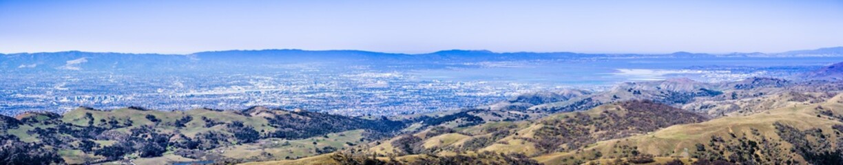 Fototapeta premium Panorama view of San Jose and the rest of San Francisco bay area, up until San Francisco as seen from the top of Mt Hamilton, Silicon Valley, California