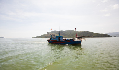Obraz premium Fishing boat on the sea in Vietnam
