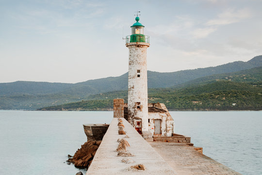 รูปภาพLeuchturm – เลือกดูภาพถ่ายสต็อก เวกเตอร์ และวิดีโอ2,208 | Adobe Stock