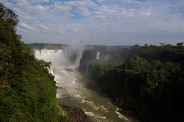 Fototapeta premium View of the river, waterfalls and rainbow