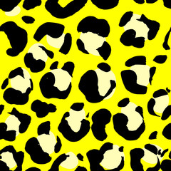 Fototapeta premium Seamless black and yellow leopard pattern. Animal skin grunge texture. Vector illustration.