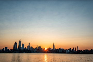 Fototapeta premium NYC Skyline dawn