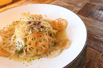 蓮根とアンチョビのペペロンチーノ