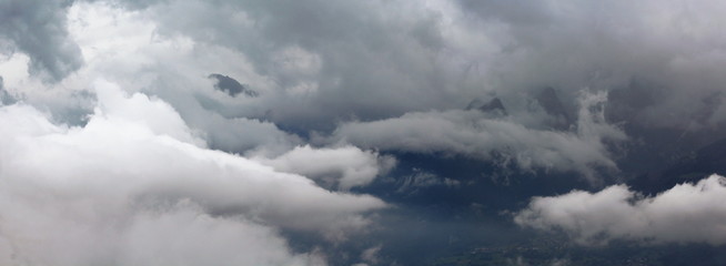 Obraz premium Mountains And Clouds