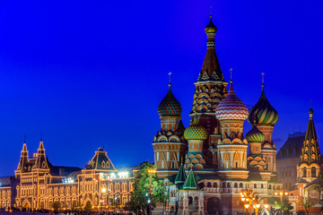 Fototapeta premium Night view of Saint Basil s Cathedral and Red Square in Moscow, Russia. Architecture and landmark of Moscow. Night cityscape of Moscow