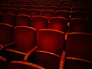 Obraz premium Red theater chairs