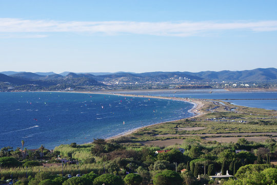 presqu'&icirc;le de giens - plage de l'almanarre - var