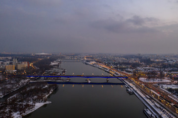 widok na Warszawa zachód słońca z drona pierwszy śnieg