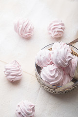 airy homemade strawberry marshmallows