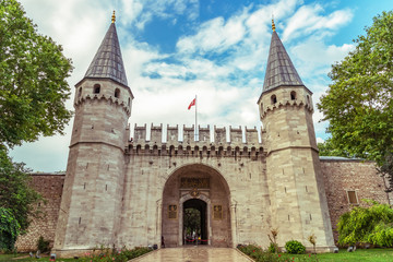 Fototapeta na wymiar Topkapi palace, entrance. Istanbul, Turkey