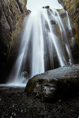 Wasserfall Gljúfurárfoss in Island von Innen
