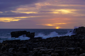 Cascais mit seiner spektakulären Küste am Atlantik in der Nähe von Lissabon, Portugal