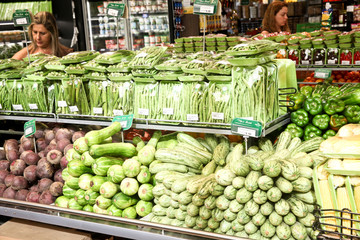 Cesta básica; banana e abrobrinha-foto; Rogério Marques