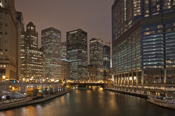 Fototapeta na wymiar Chicago River Night