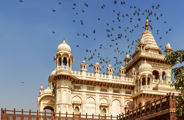Obraz premium Jaswant Thada, a Marble Memorial To Maharaja Jaswant Singh II in Jodhpur, Rajasthan, India.