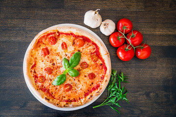 Neapolitan pizza made with fresh and organic ingredients
