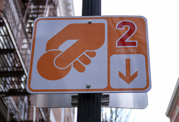 2 hours parking sign in the city center