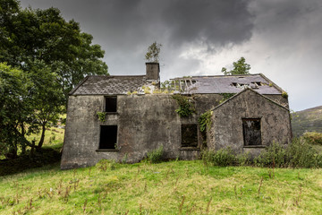 Fototapeta na wymiar Old Abandoned Irish Cottage