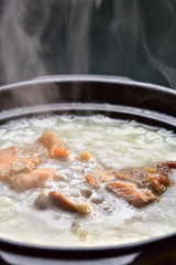 鶏雑炊の調理シーン