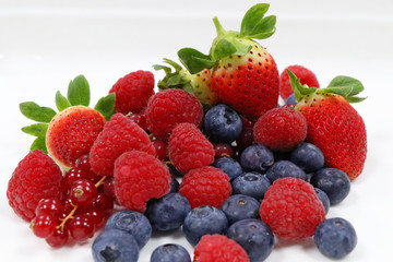 fresh mixed berries