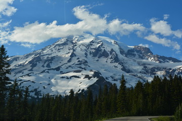 Obraz premium Rainier and Olympic Mountains