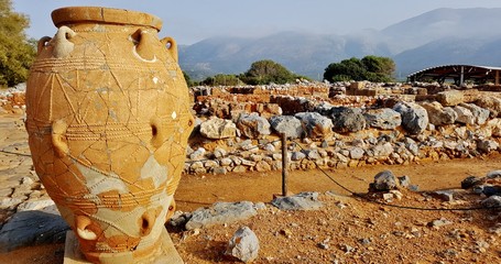 Uralte Vase in der Ausgrabungsstätte in Malia