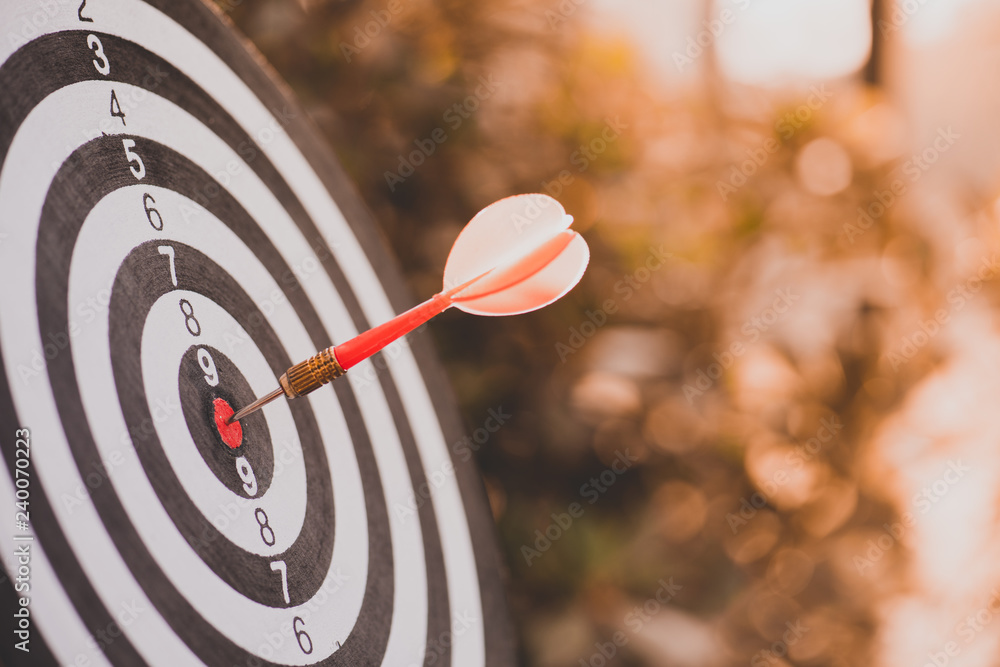 Aufkleber bullseye is a target of business. dart is an opportunity and dartboard is the target and goal. so bo