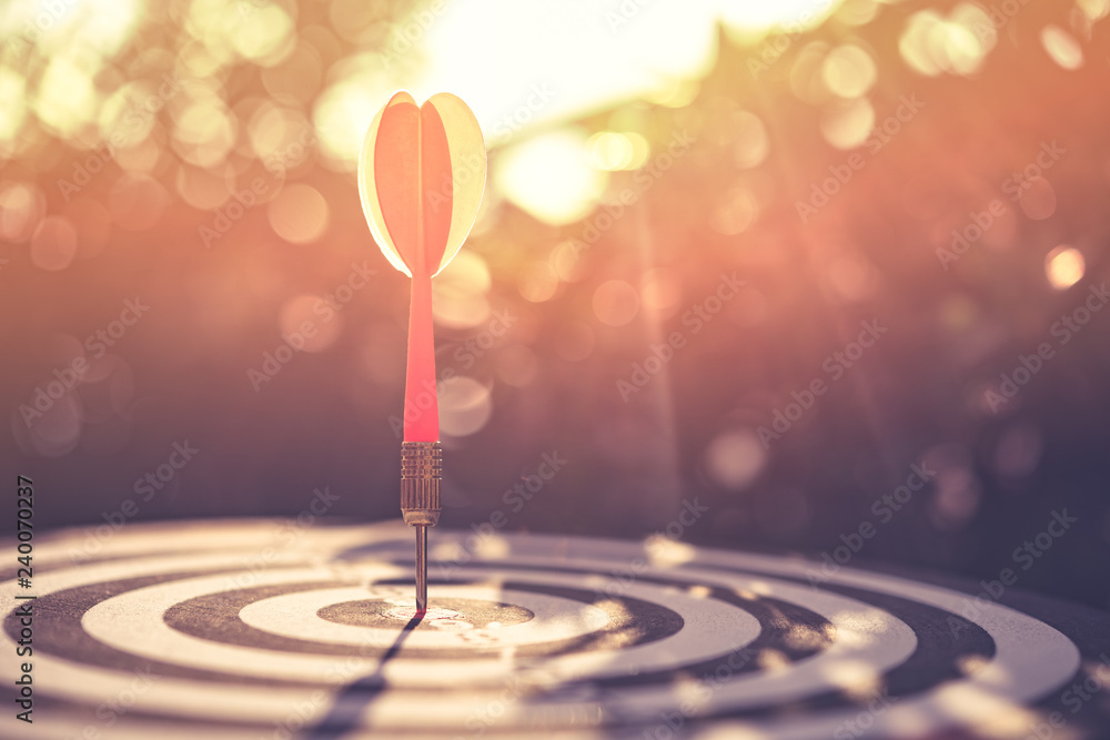 Aufkleber bullseye is a target of business. dart is an opportunity and dartboard is the target and goal. so bo