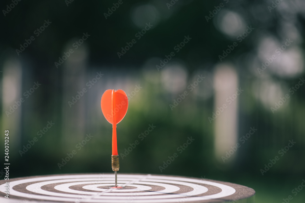 Aufkleber bullseye is a target of business. dart is an opportunity and dartboard is the target and goal. so bo