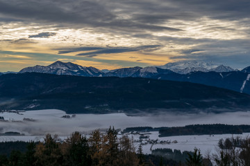 Blick vom Aussichtsturm Lichtenberg bei Attersee in Ober&ouml;sterreich
