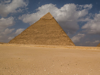 Obraz na płótnie Canvas Great pyramids in Cairo, Egypt