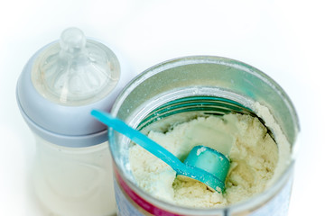 Baby powder milk formula in a can