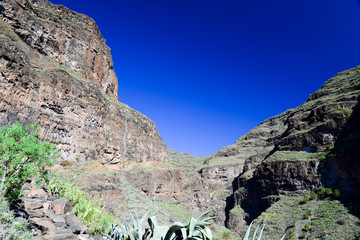 La Gomera: hinking from Alajeró to Imada, througth the Canyopn de Guarimiar and up to the Cabezo de las Vetilas