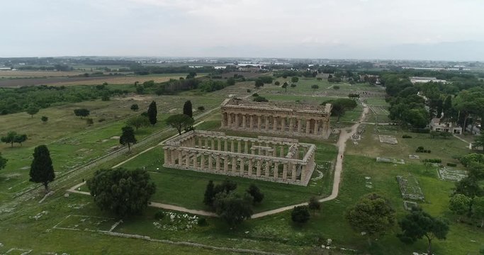 veduta aerea dei Templi di Paestum