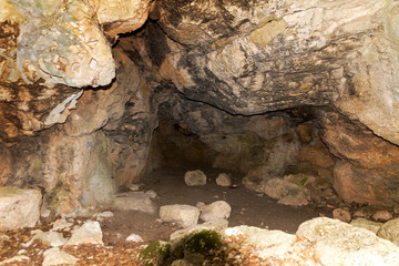 Finalese, Grotta della Pollera (Liguria)