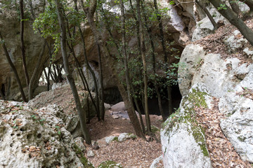 Finalese, Grotta della Pollera (Liguria)