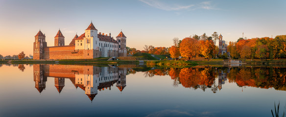 Fototapeta premium Mir castle in the sunsetlight. Belarus. Panorama