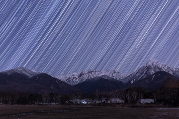 原村から月光に照らされた八ヶ岳の星空