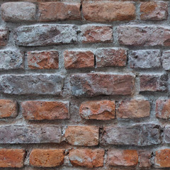 The texture of the bricks. No seams.