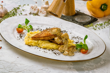 Chicken cutlets with mashed potatoes