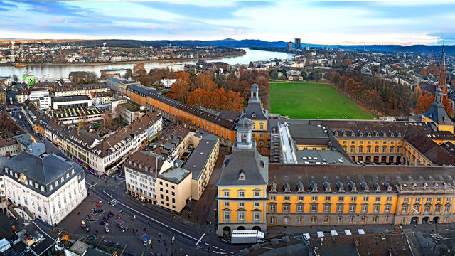 Luftbild der Stadt Bonn mit Universität