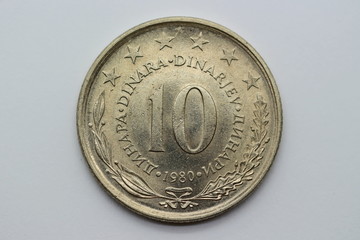 Vorderseite der ehemaligen 10-Dinara Münze aus dem ehemaligen Jugoslawien