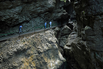 menschen in der breitachklamm