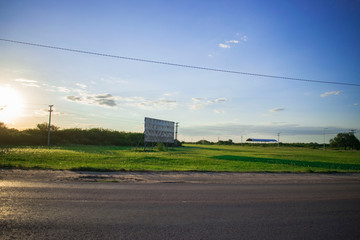 Costado de un Cruze de Ruta