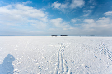 Fototapeta na wymiar Sniardwy Lake in winter, the largest lake in Poland, Masuria Region, Poland