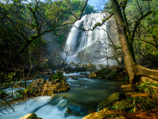 Smooth waterfall