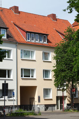 Wohnhaus, Modernes Wohngebäude, Mehrfamilenhaus,